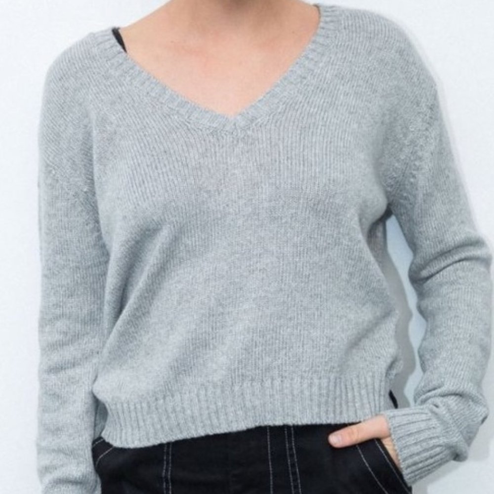Brandy Melville Cropped Sweater